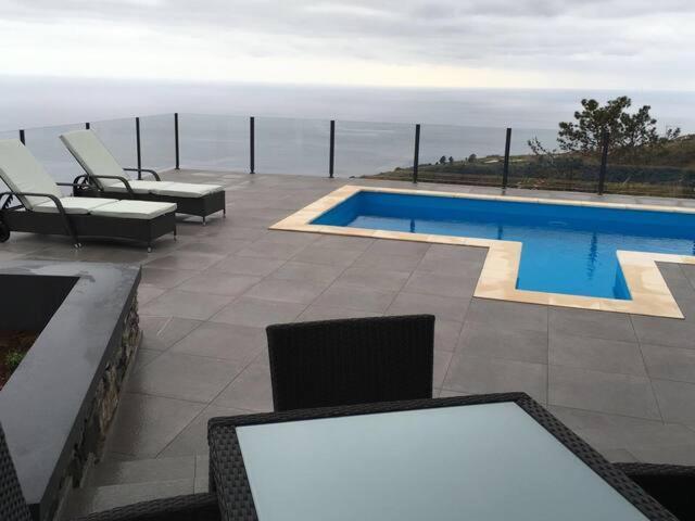 Villa Por Do Sol Estreito Da Calheta Exteriör bild