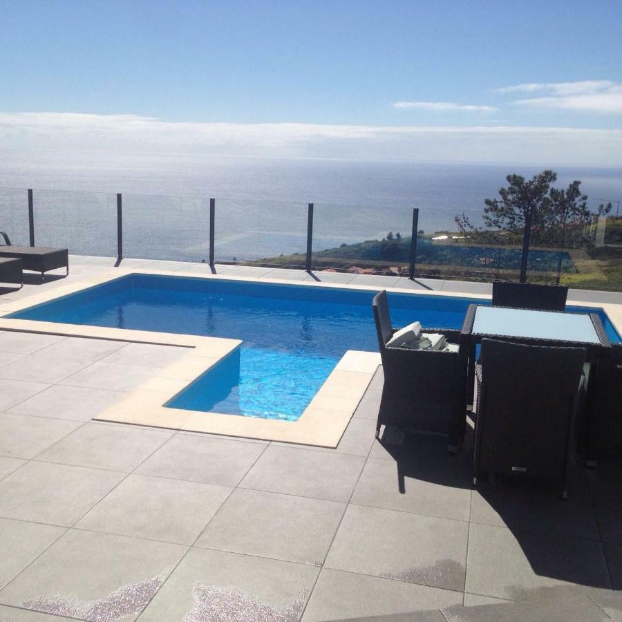 Villa Por Do Sol Estreito Da Calheta Exteriör bild