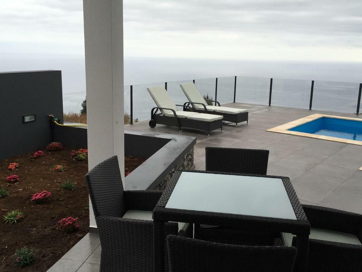 Villa Por Do Sol Estreito Da Calheta Exteriör bild