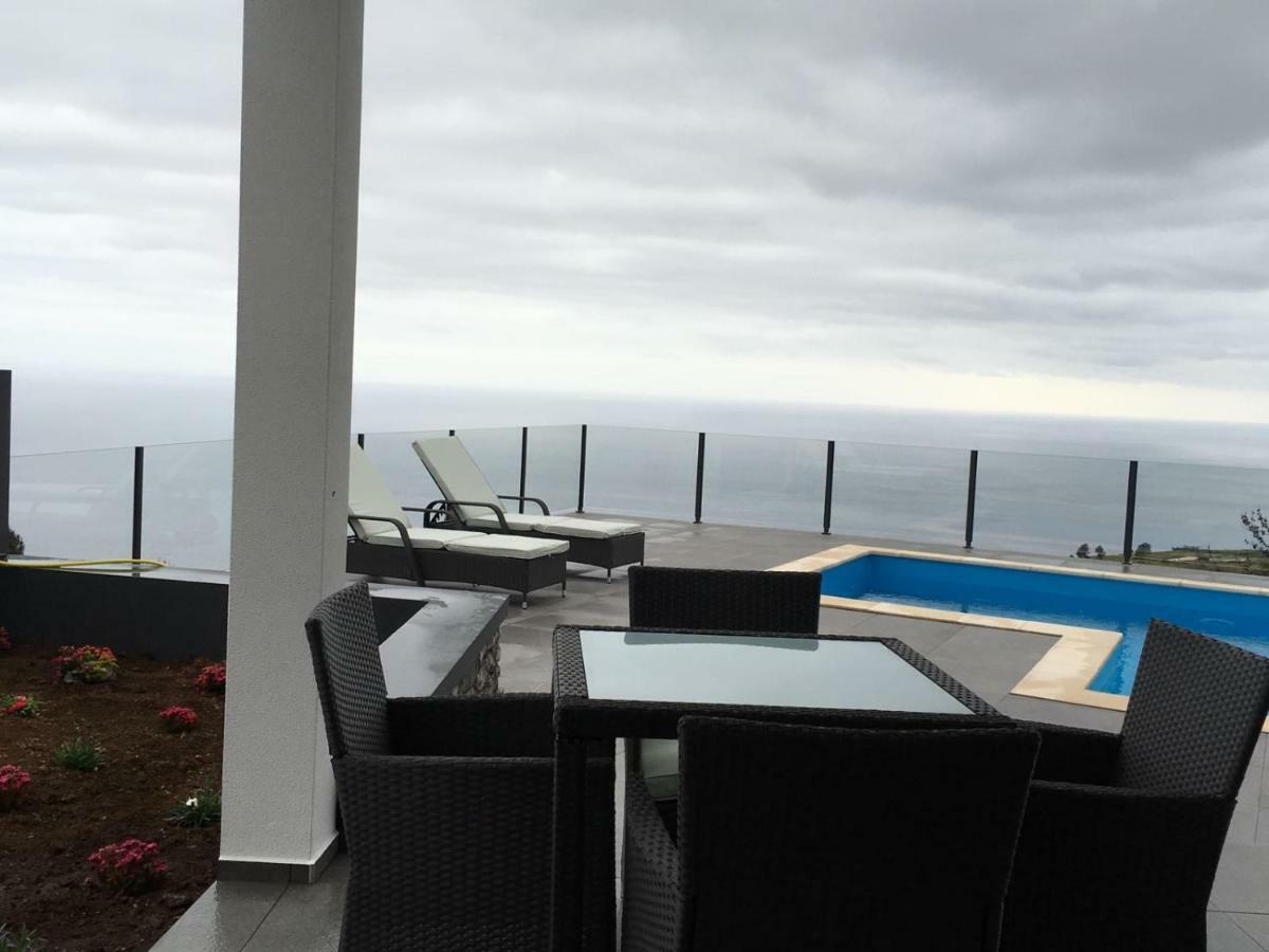 Villa Por Do Sol Estreito Da Calheta Exteriör bild