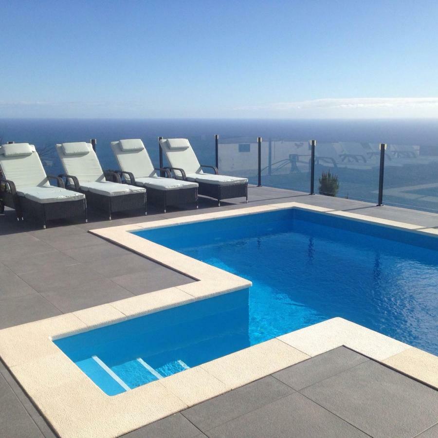 Villa Por Do Sol Estreito Da Calheta Exteriör bild