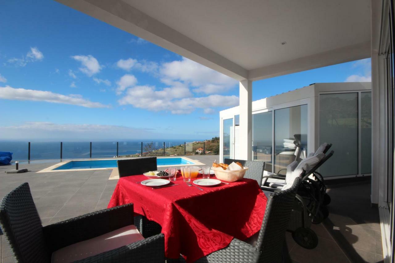 Villa Por Do Sol Estreito Da Calheta Exteriör bild